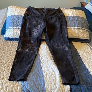 Stylish Black Tie-Dye Leggings w/ pockets